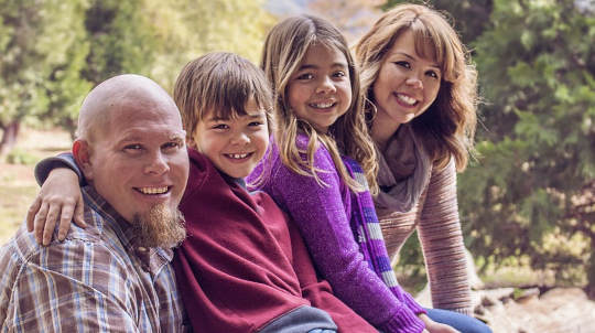 Happiness Spreads like a Healthful Virus – Become a Carrier Happiness Spreads like a Healthful Virus – Become a Carrier