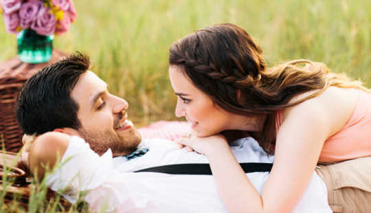 20 Behaviors to Nurture a Relationship and 20 To Ruin One
