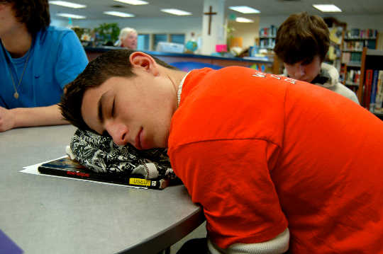 Should Teens Sleep In On School Days? Should Teens Sleep In On School Days?