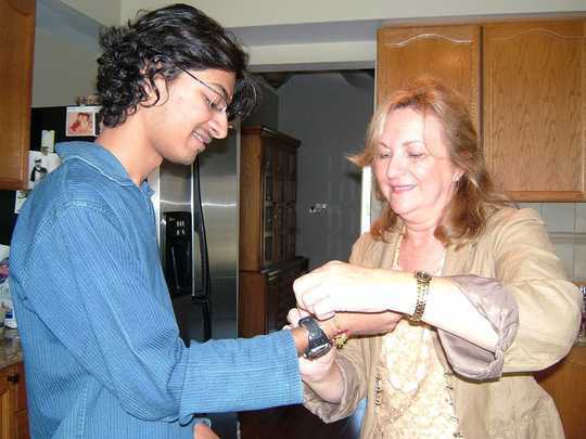 Explaining Rakshabandhan – A Hindu Festival That Celebrates The Brother-sister Bond Explaining Rakshabandhan – A Hindu Festival That Celebrates The Brother-sister Bond