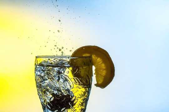 Cheers! How The Physics Of Fizz Contributes To Human Happiness Cheers! How The Physics Of Fizz Contributes To Human Happiness