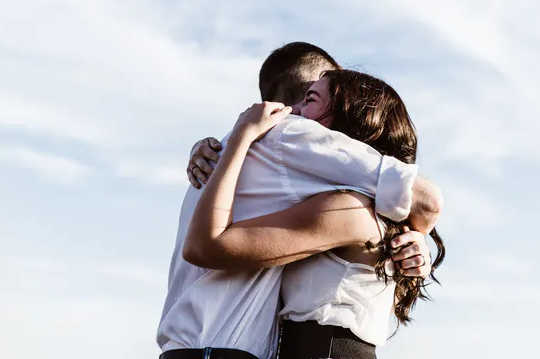 No, A Hug Isn't COVID-Safe. But If You Have To Do It, Here's What To Keep In Mind No, A Hug Isn't COVID-Safe. But If You Have To Do It, Here's What To Keep In Mind