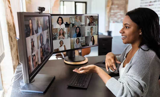 Why Staring At Yourself On Zoom Has Serious Consequences For Mental Health zoom dangerous selfconcept 4 25